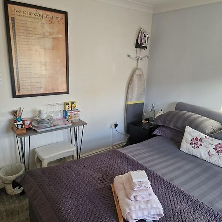 Bed and Breakfast Redwing Rise Ройстон Екстер'єр фото